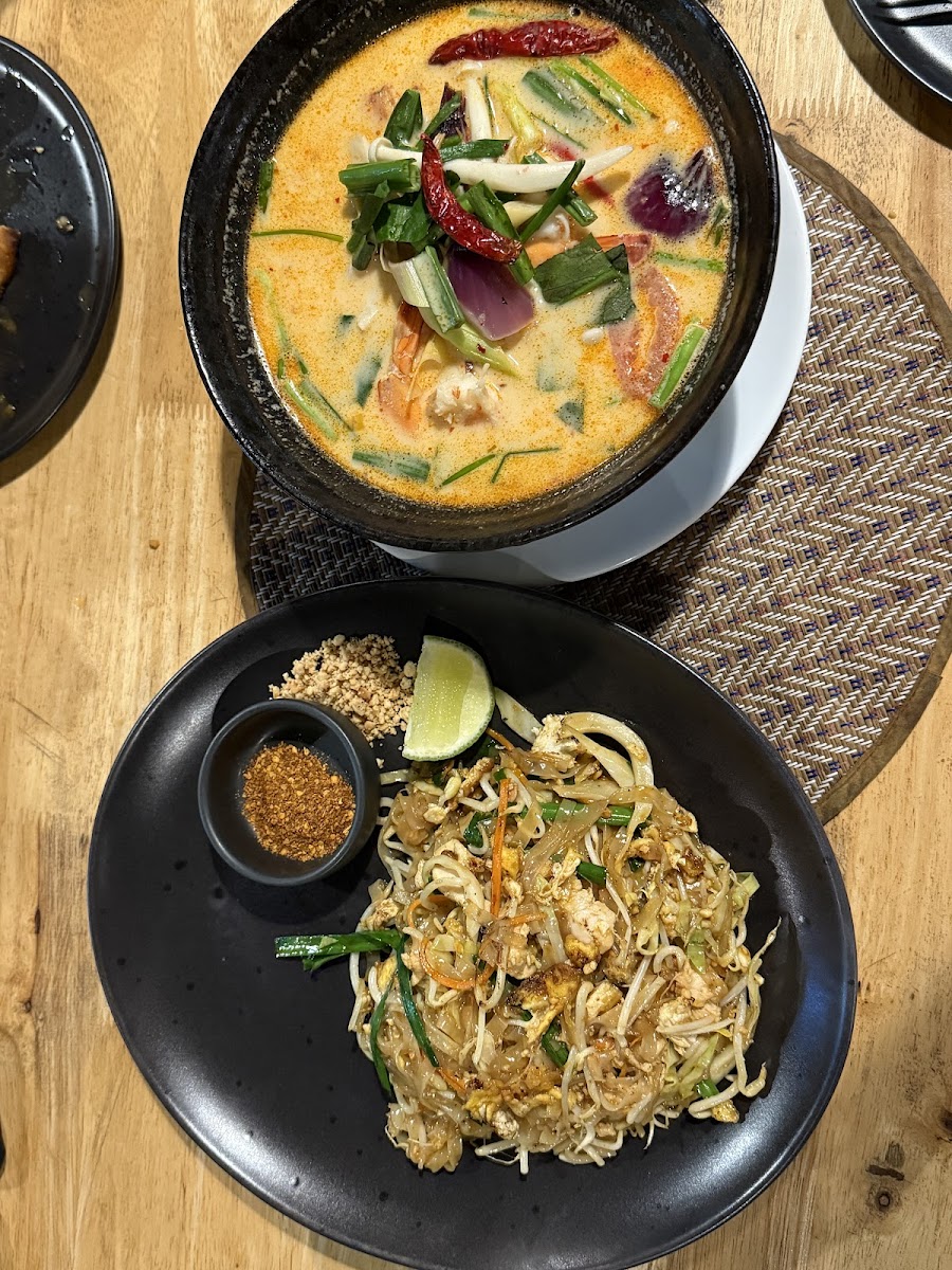 Chang Yes Restaurant (Thai Food)-3